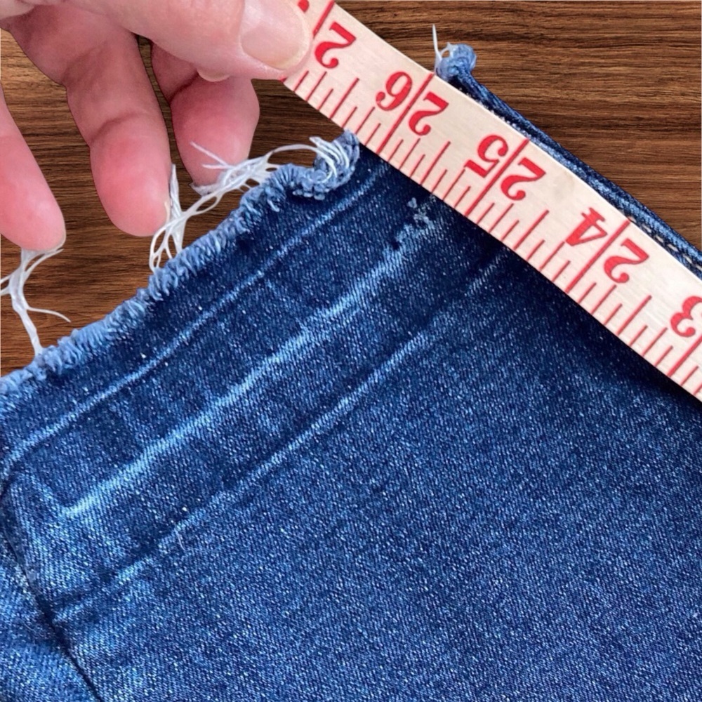 LAST CHANCE. BUFFALO David Bitton RIP & REPAIR SKINNY Size 12 Distressed - Picture 5 of 9